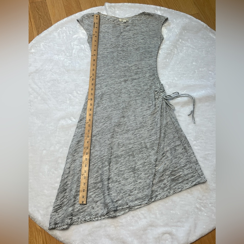 Max Studio Size XS Asymmetrical Hem Sleeveless Dress. Drawstring gather on left - Picture 3 of 7